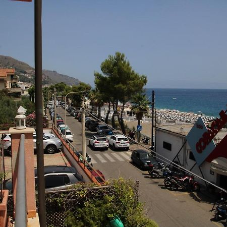 Poseidone Sea Apartment Taormina 马萨奥 外观 照片