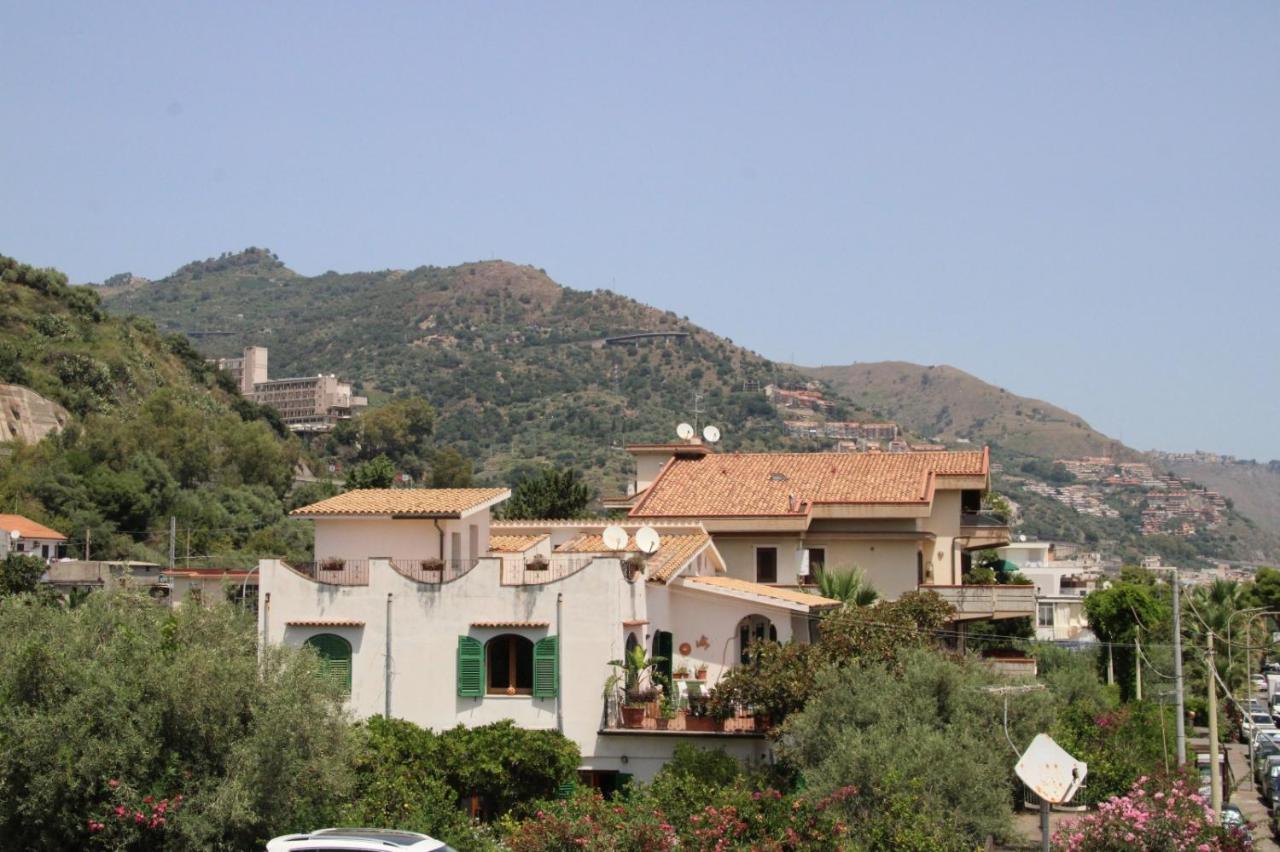 Poseidone Sea Apartment Taormina 马萨奥 外观 照片