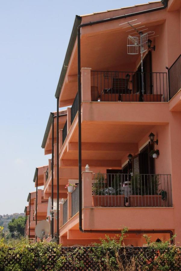 Poseidone Sea Apartment Taormina 马萨奥 外观 照片