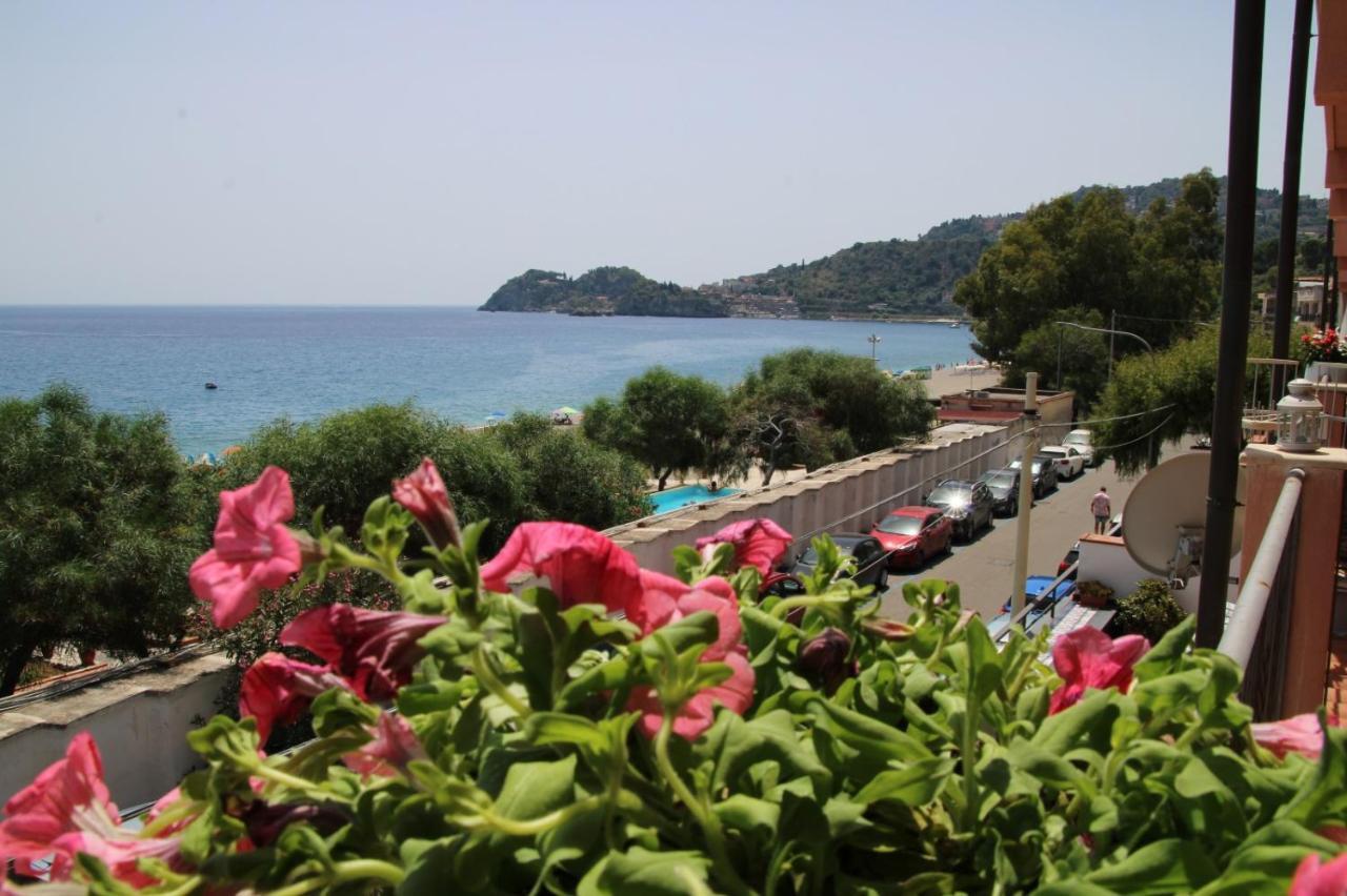 Poseidone Sea Apartment Taormina 马萨奥 外观 照片